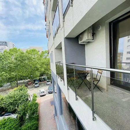 Apartment Charming Studio With Balcony *