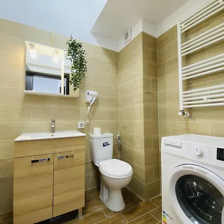 Charming Studio With Balcony Apartment