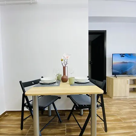 Appartamento Charming Studio With Balcony Bucarest